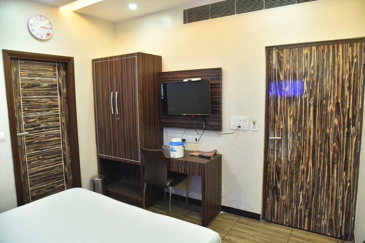 Hotel Midtown & Restaurant Jhunjhunu Kültér fotó