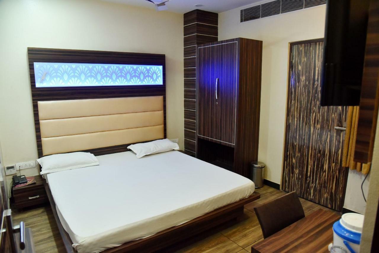 Hotel Midtown & Restaurant Jhunjhunu Kültér fotó